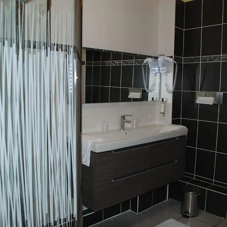 The Originals City, Cathedrale, Hotel