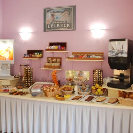 Hotel The Originals City, Cathedrale, Lisieux