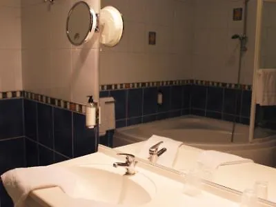 Hotel The Originals City, Cathedrale, Lisieux