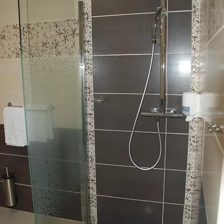 Hotel The Originals City, Cathédrale,