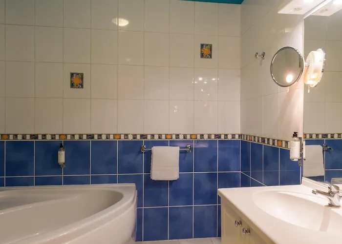 The Originals City, Cathédrale, Hotel Lisieux